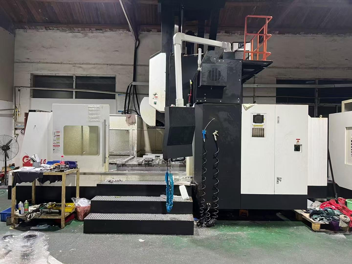 Gantry machining center