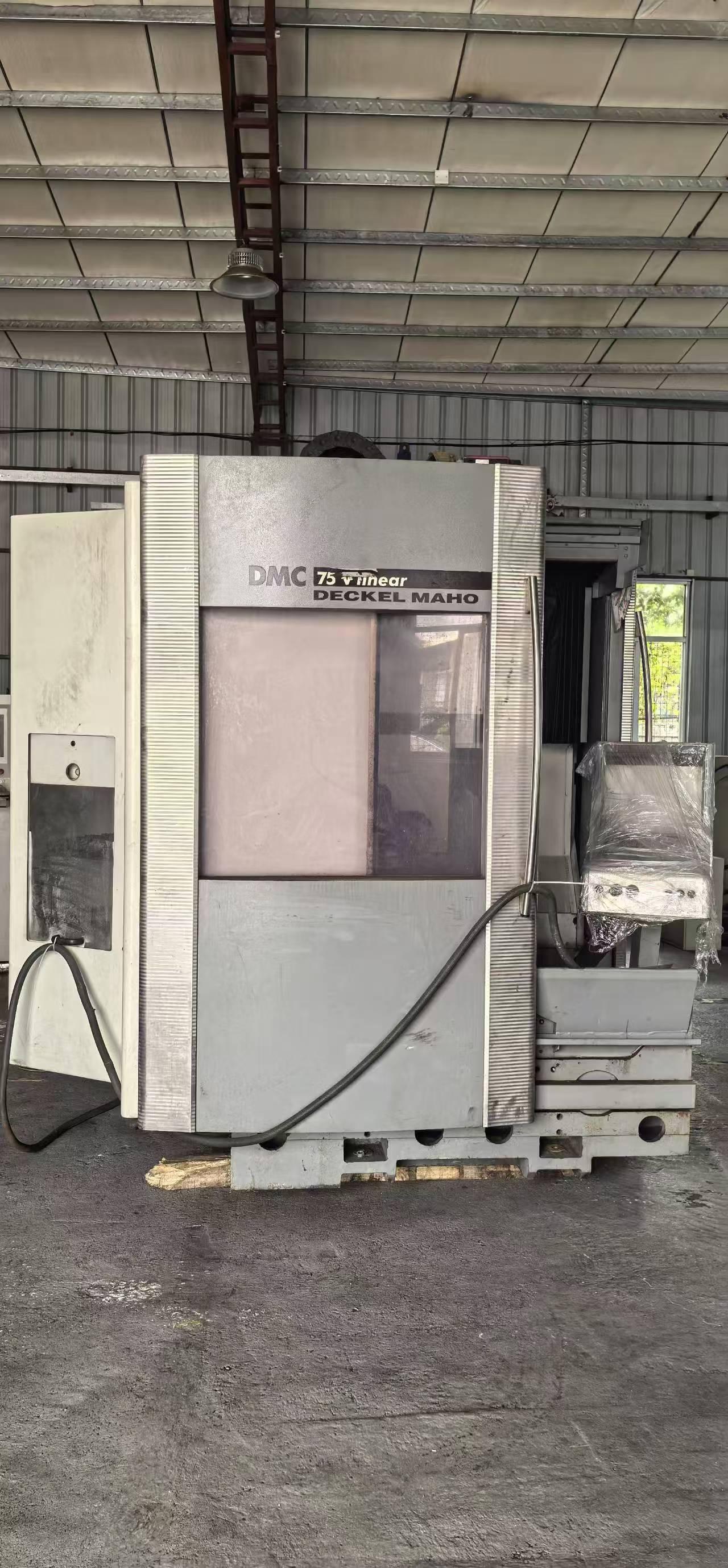 Vertical machining center