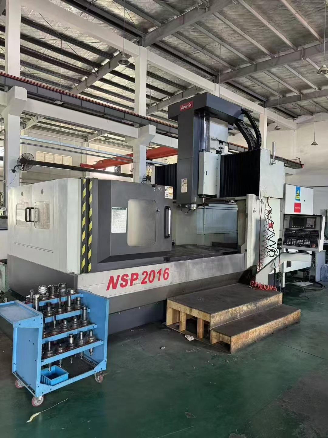 Gantry machining center