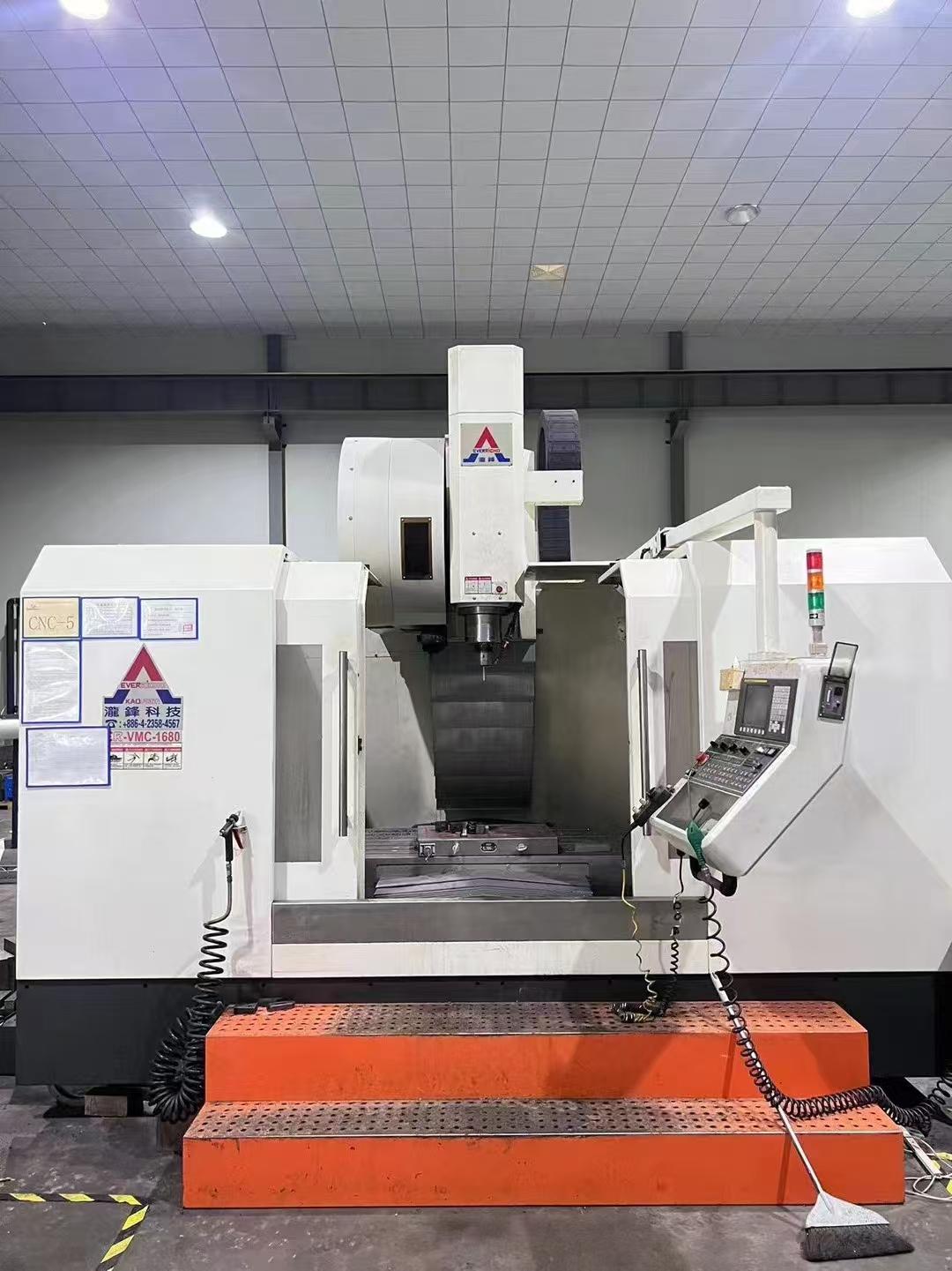 Vertical machining center
