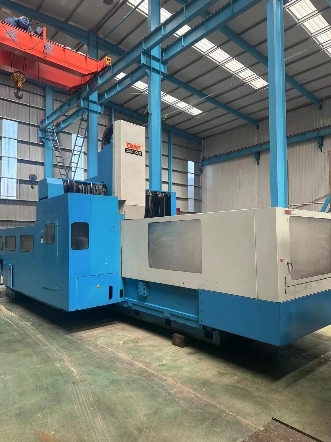 Gantry machining center