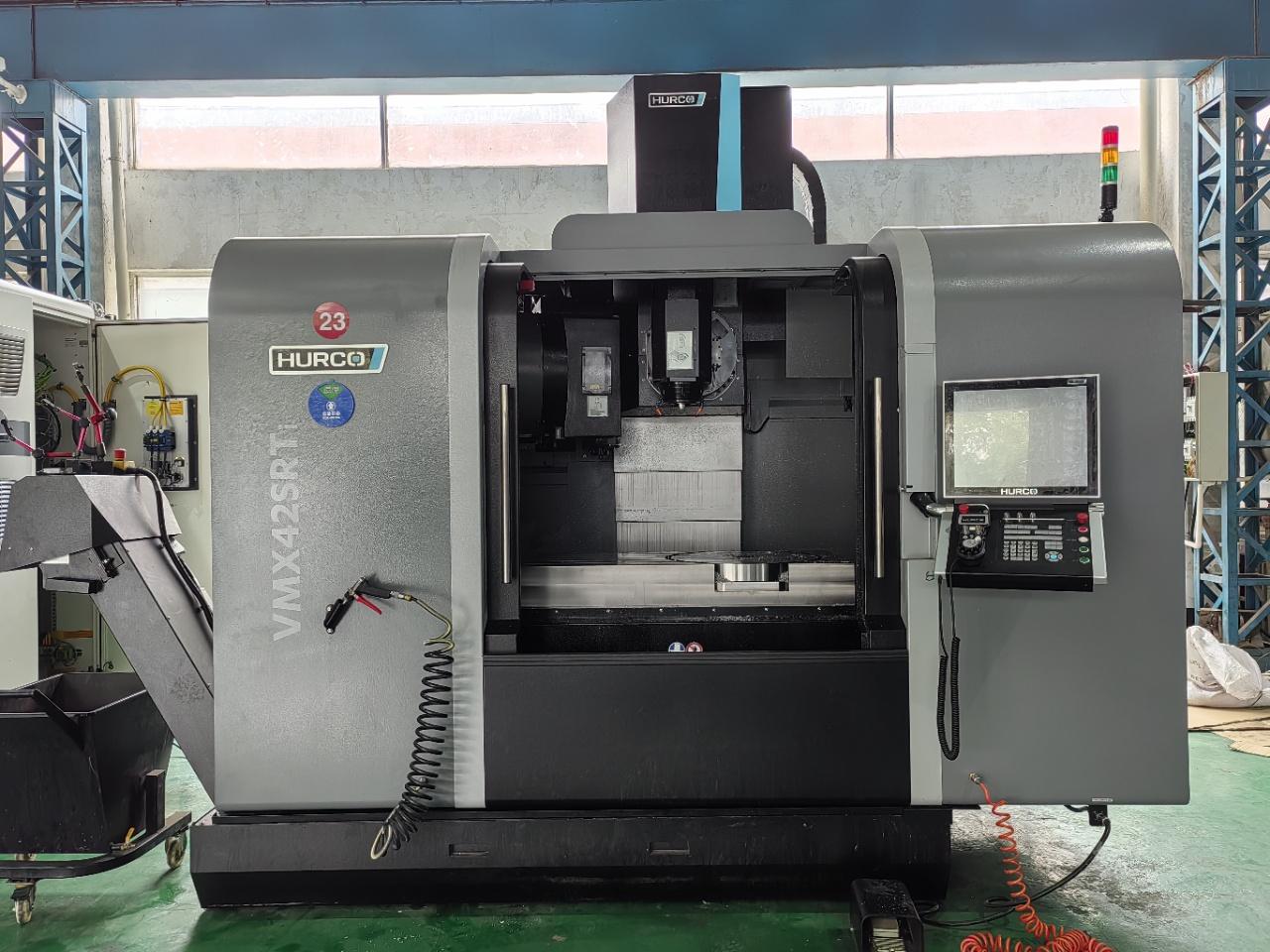 5 axes simultaneous control machining center
