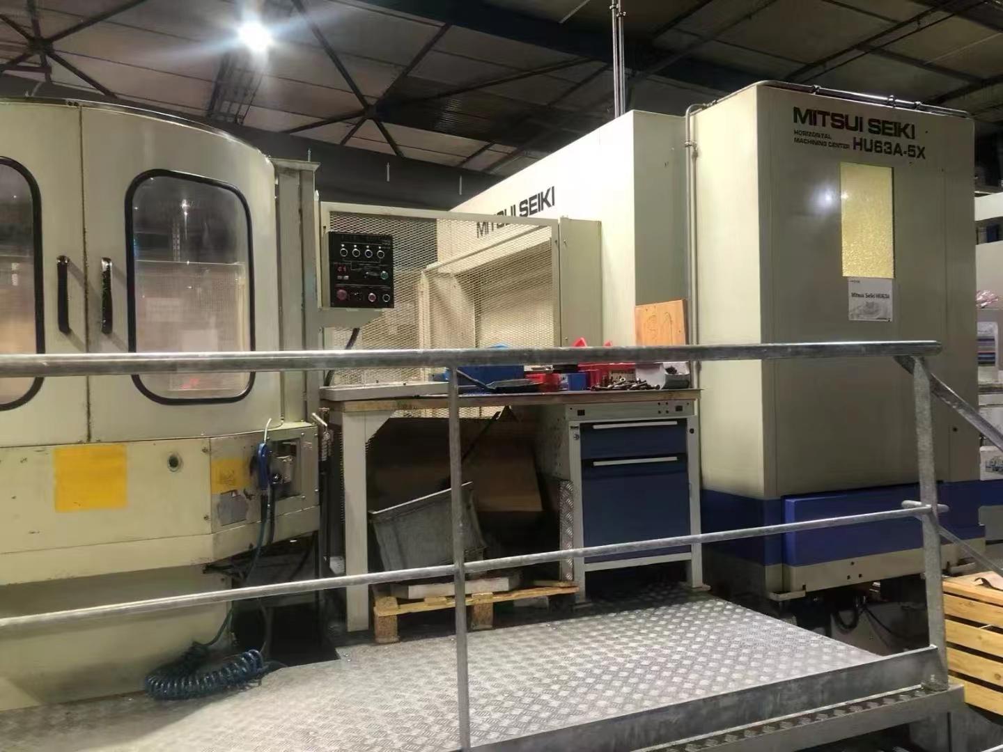 Horizontal 5 axes machining center