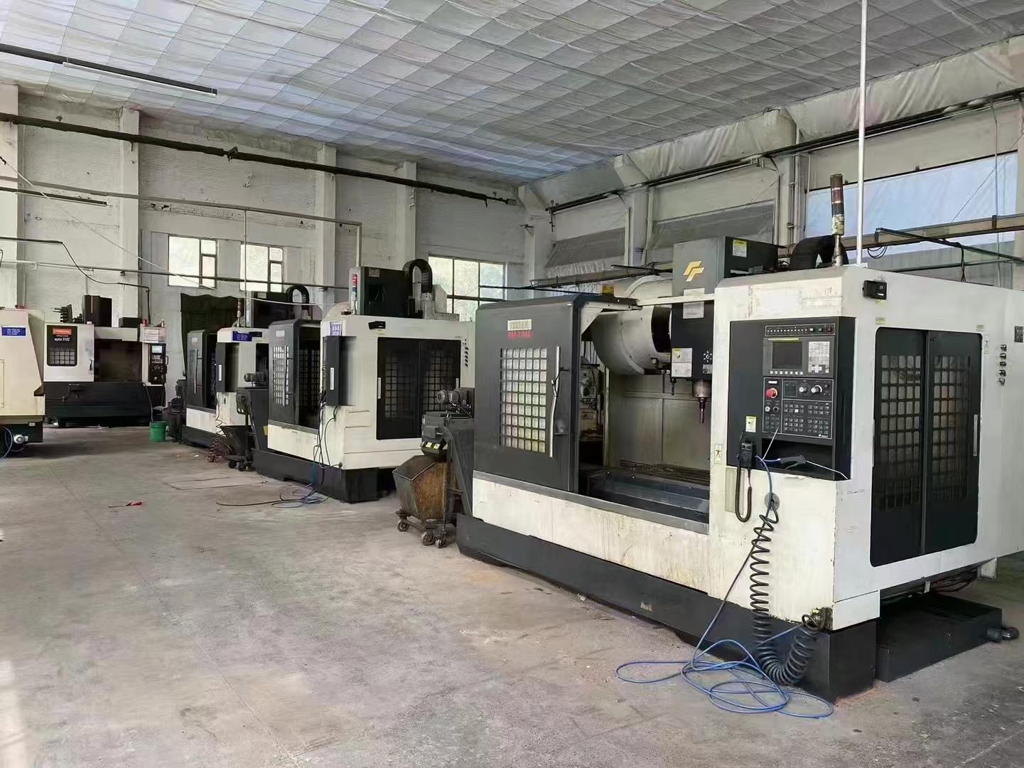 Vertical machining center