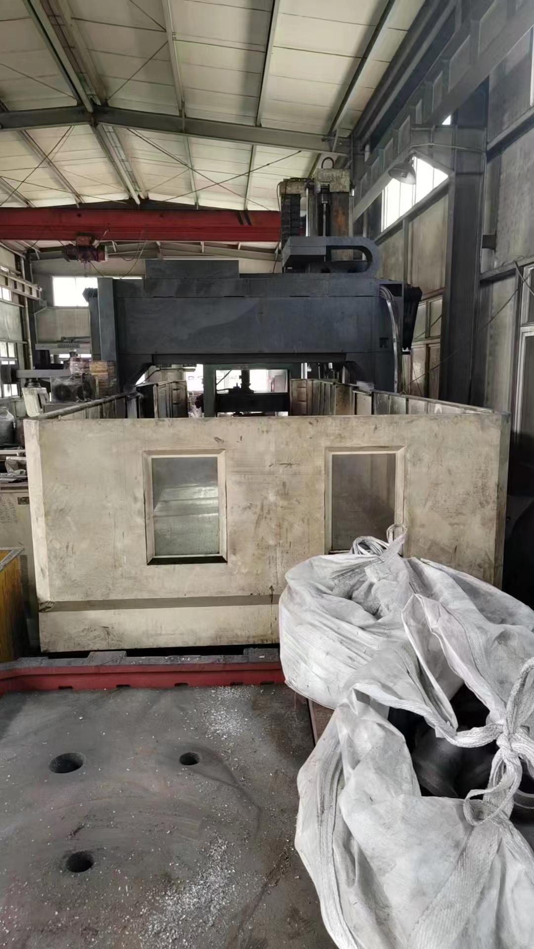 CNC gantry machining center