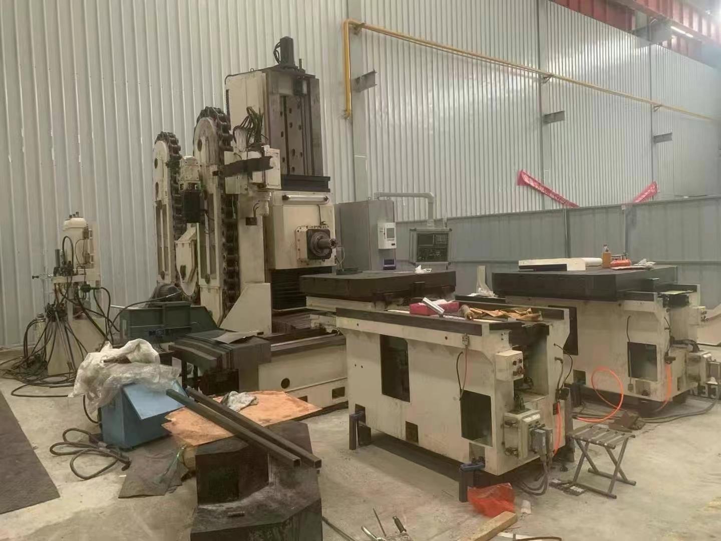 CNC boring and milling machining center