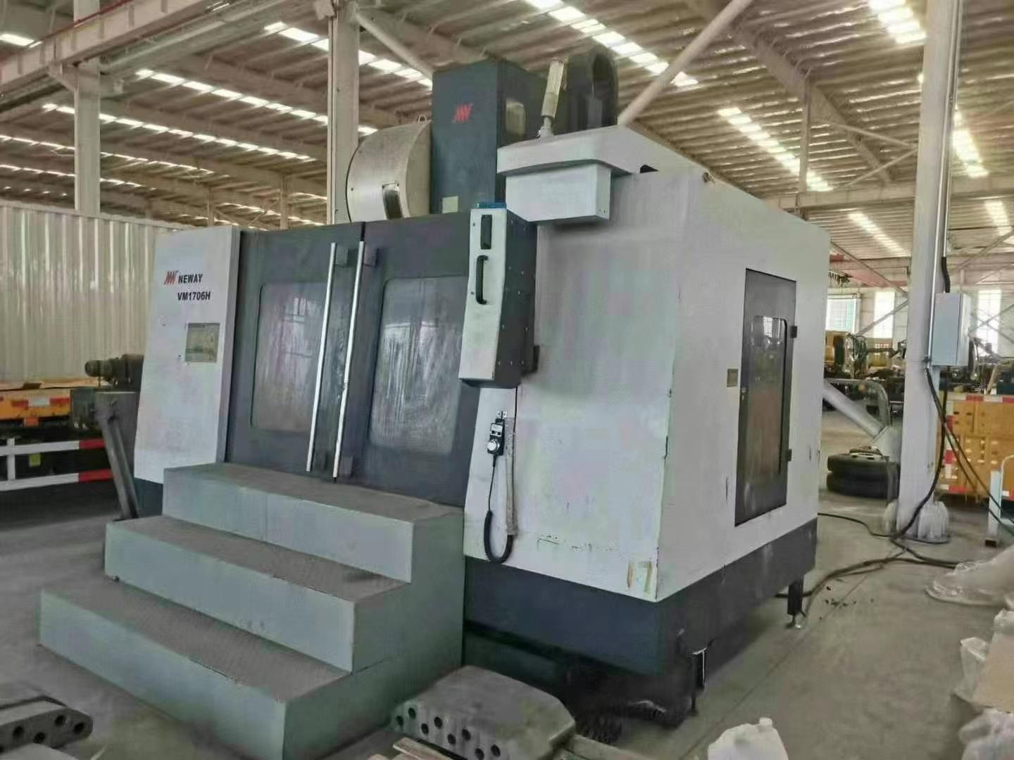 Vertical machining center