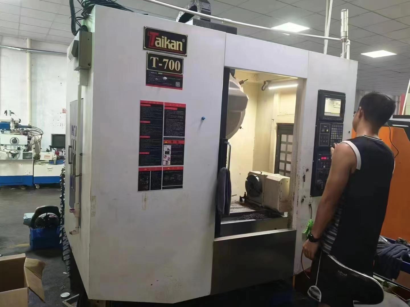 Drilling and tapping machine