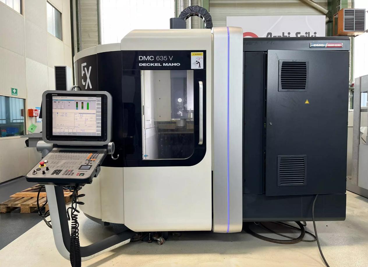 Vertical machining center