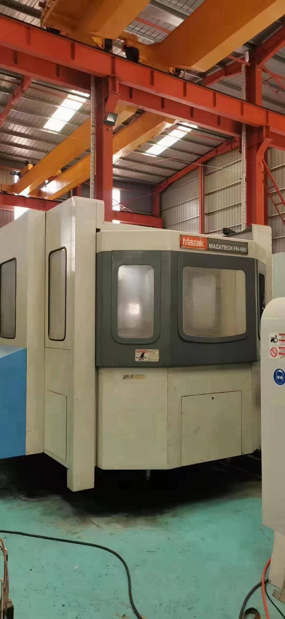 Vertical machining center