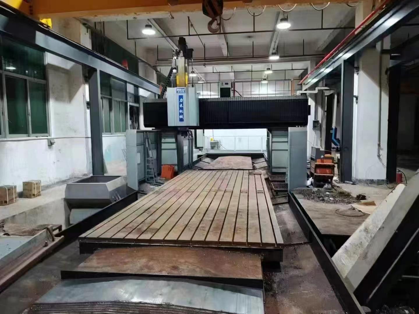 Gantry machining center