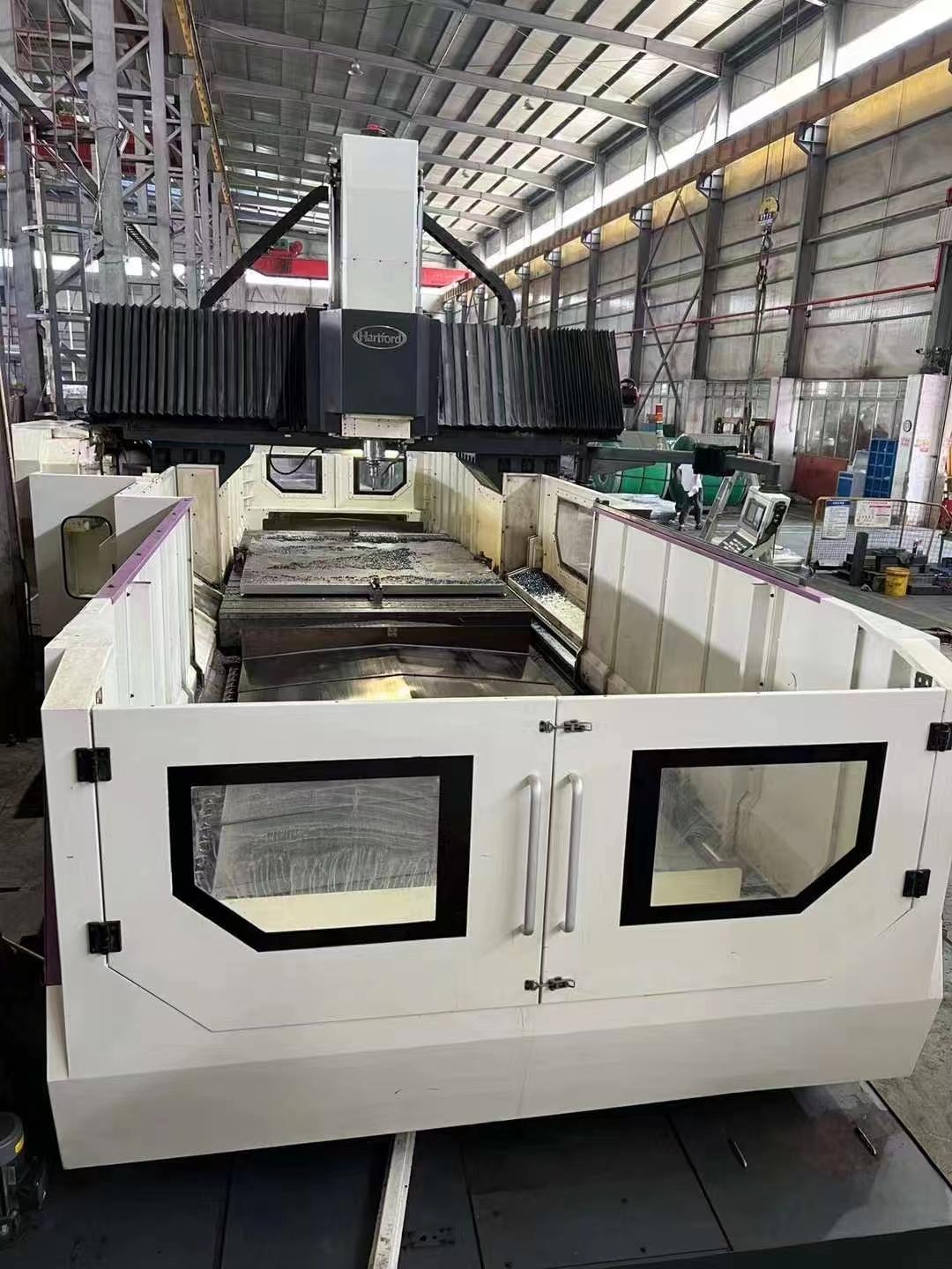Gantry machining center
