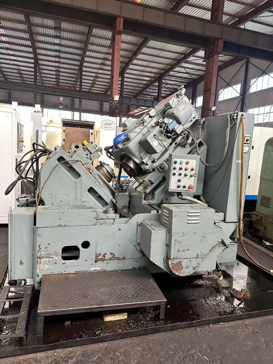 Gear milling machine