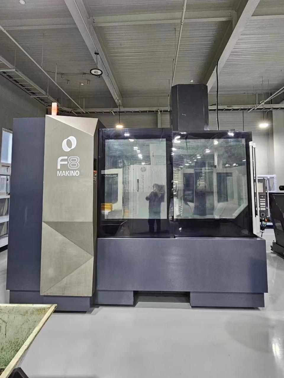 Vertical machining center