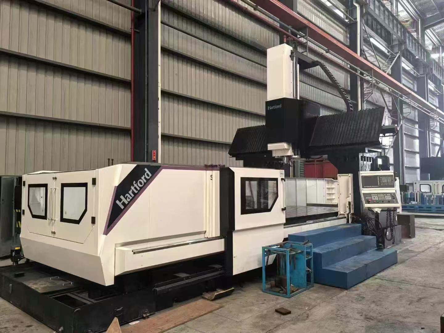 CNC gantry machining center