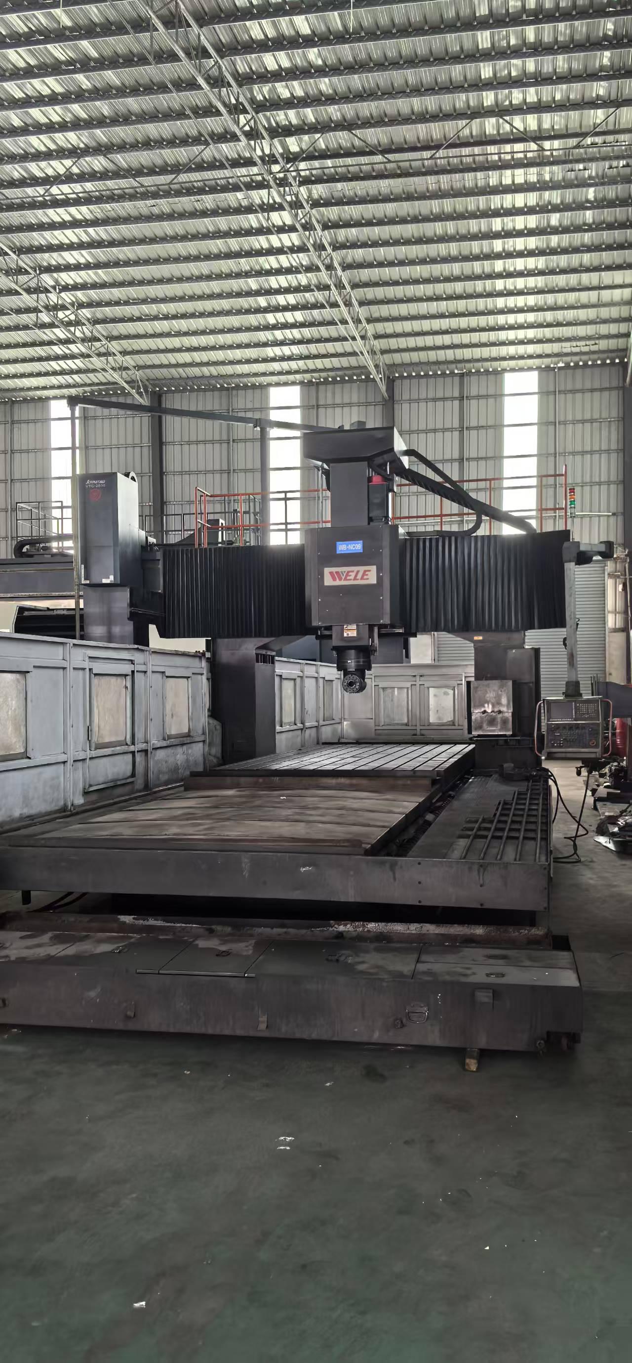 Gantry machining center