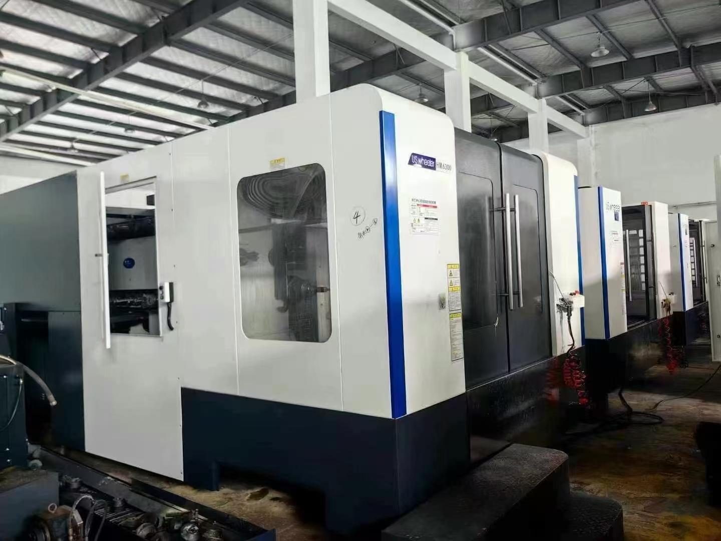 Horizontal machining center