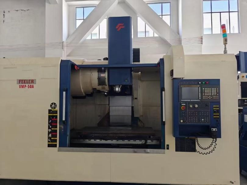Vertical machining center