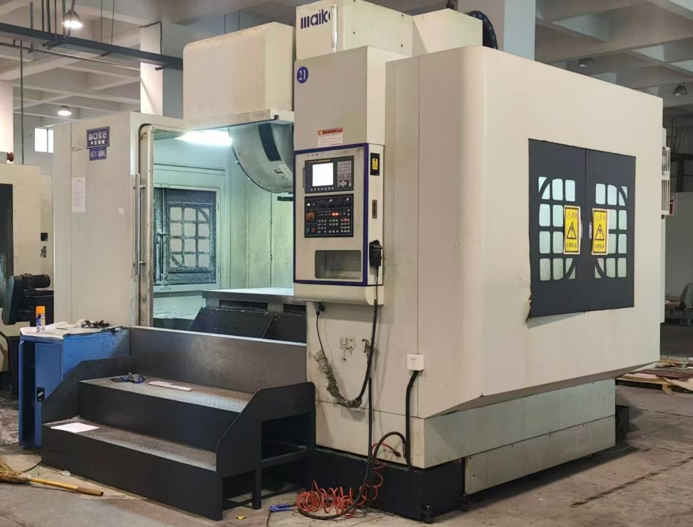 Vertical machining center