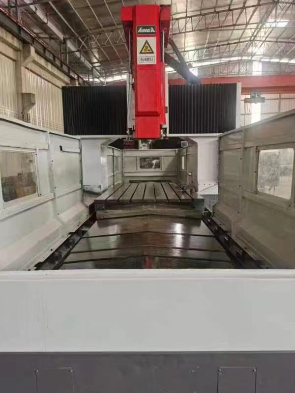CNC gantry milling machine