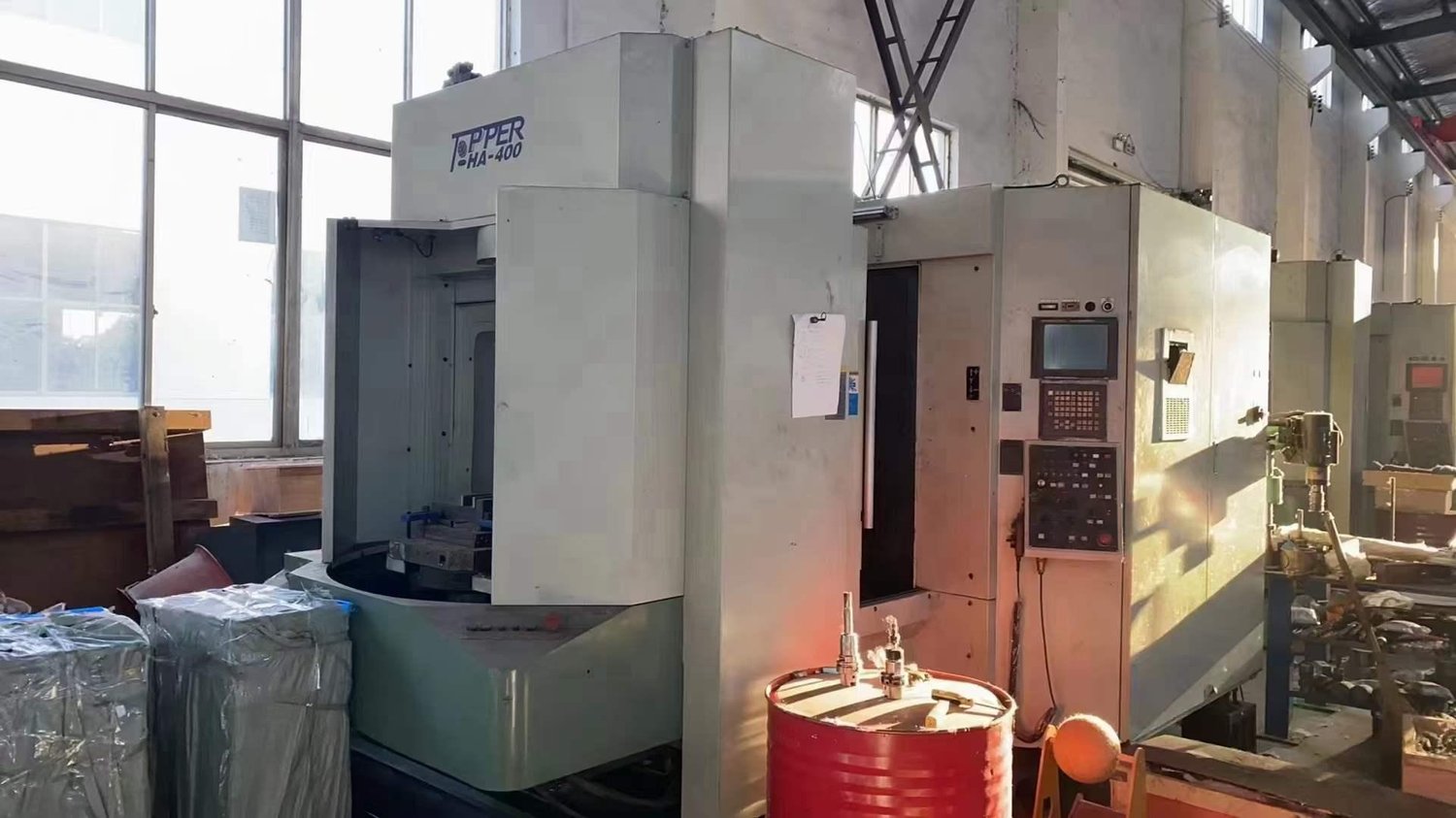 Horizontal machining center
