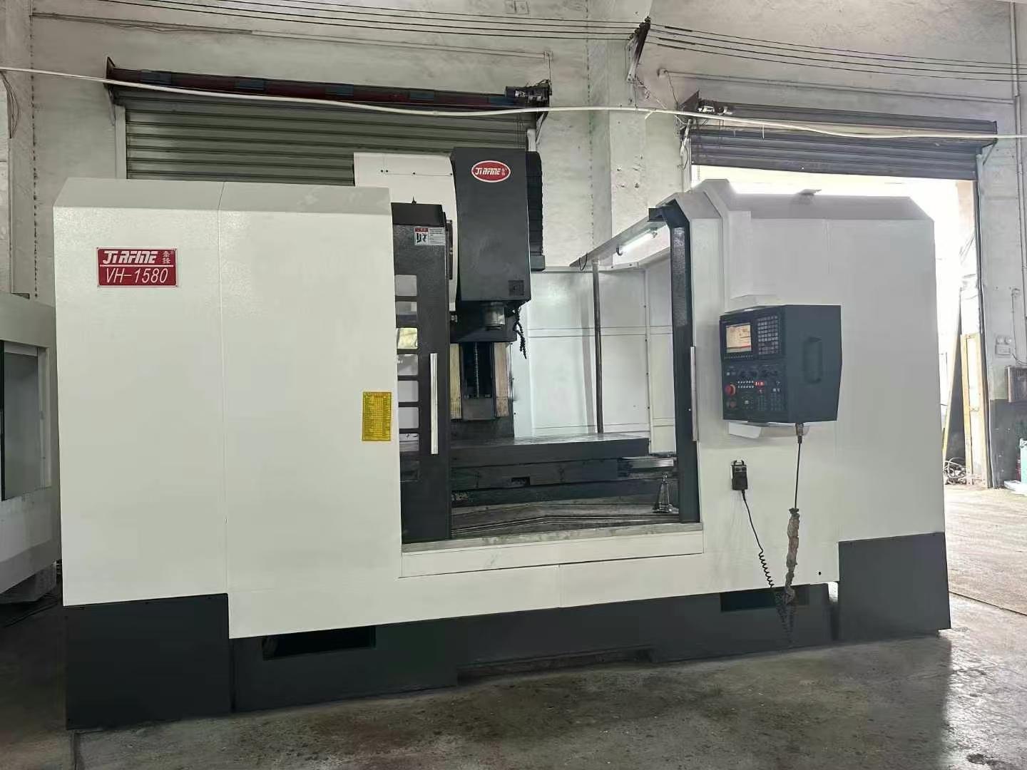 Vertical machining center