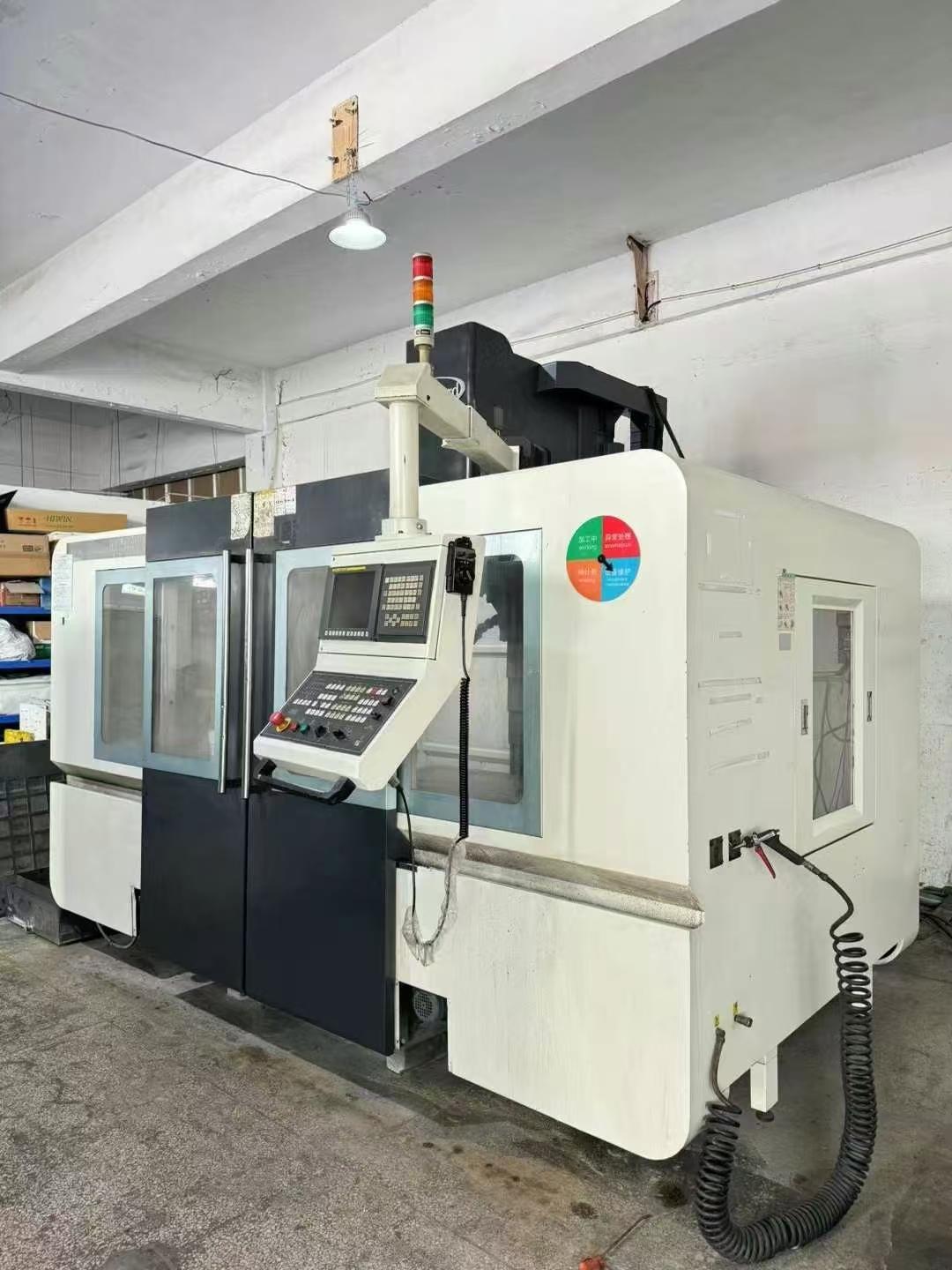 Vertical machining center