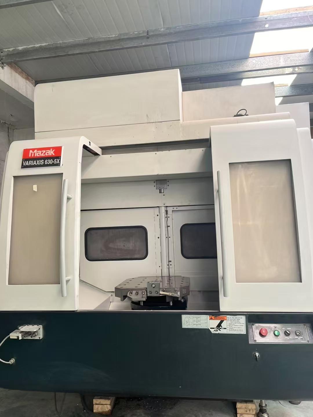 5 axes machining center