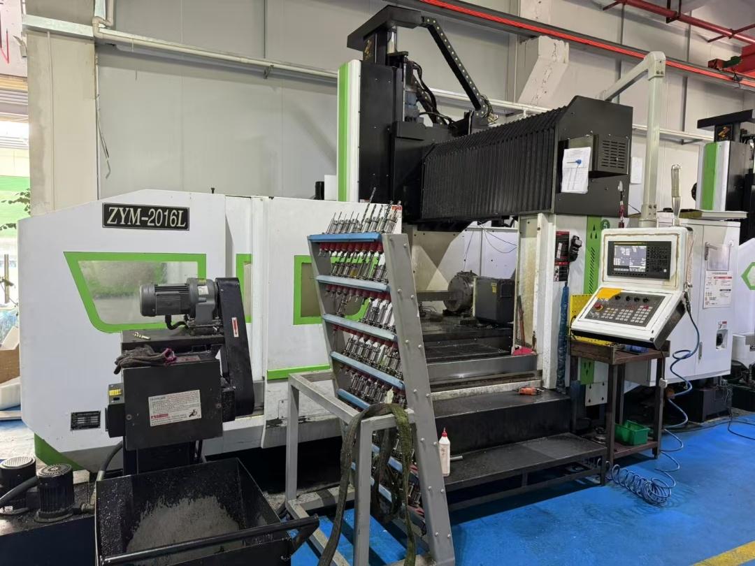 Gantry machining center