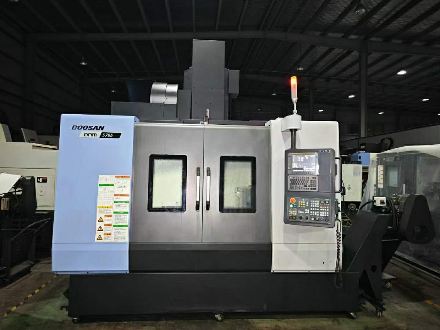 Vertical machining center