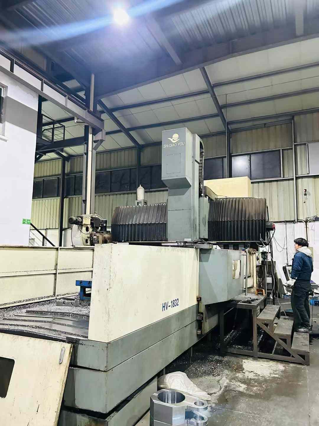 Gantry machining center