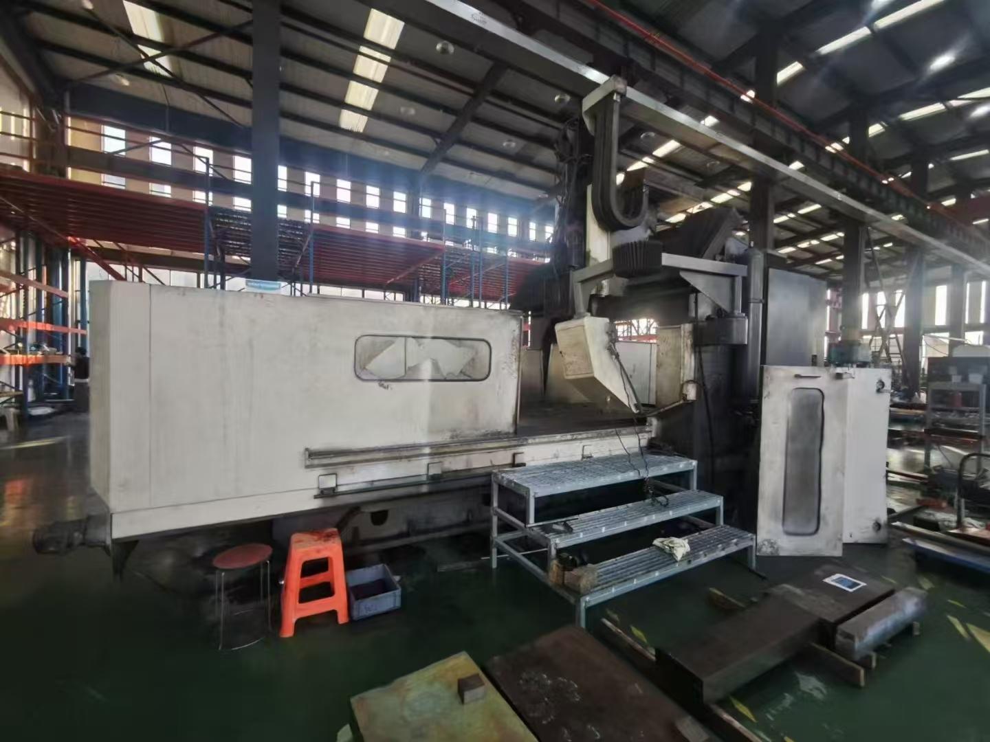 CNC gantry milling machine