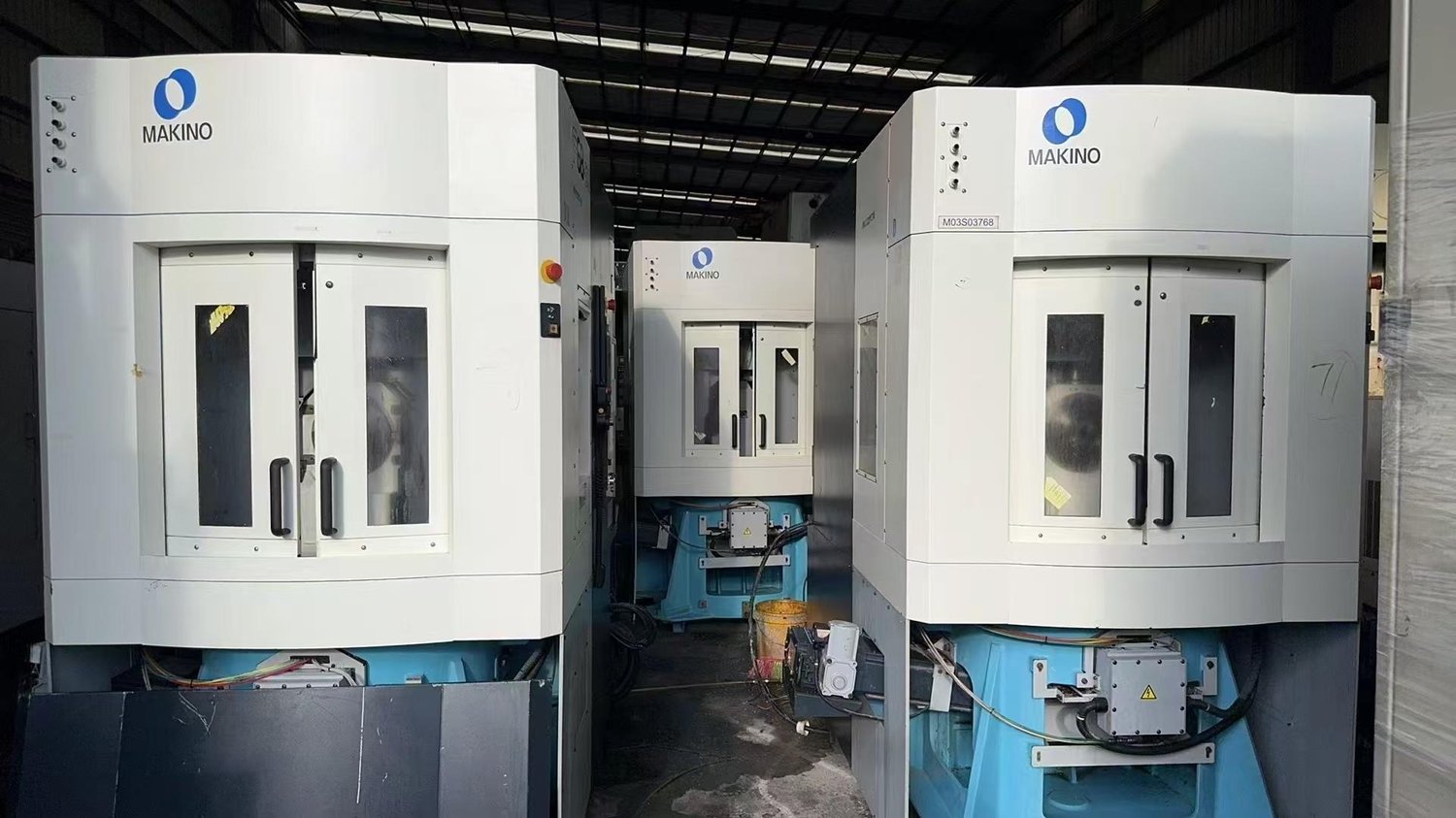 Horizontal 5 axes machining center