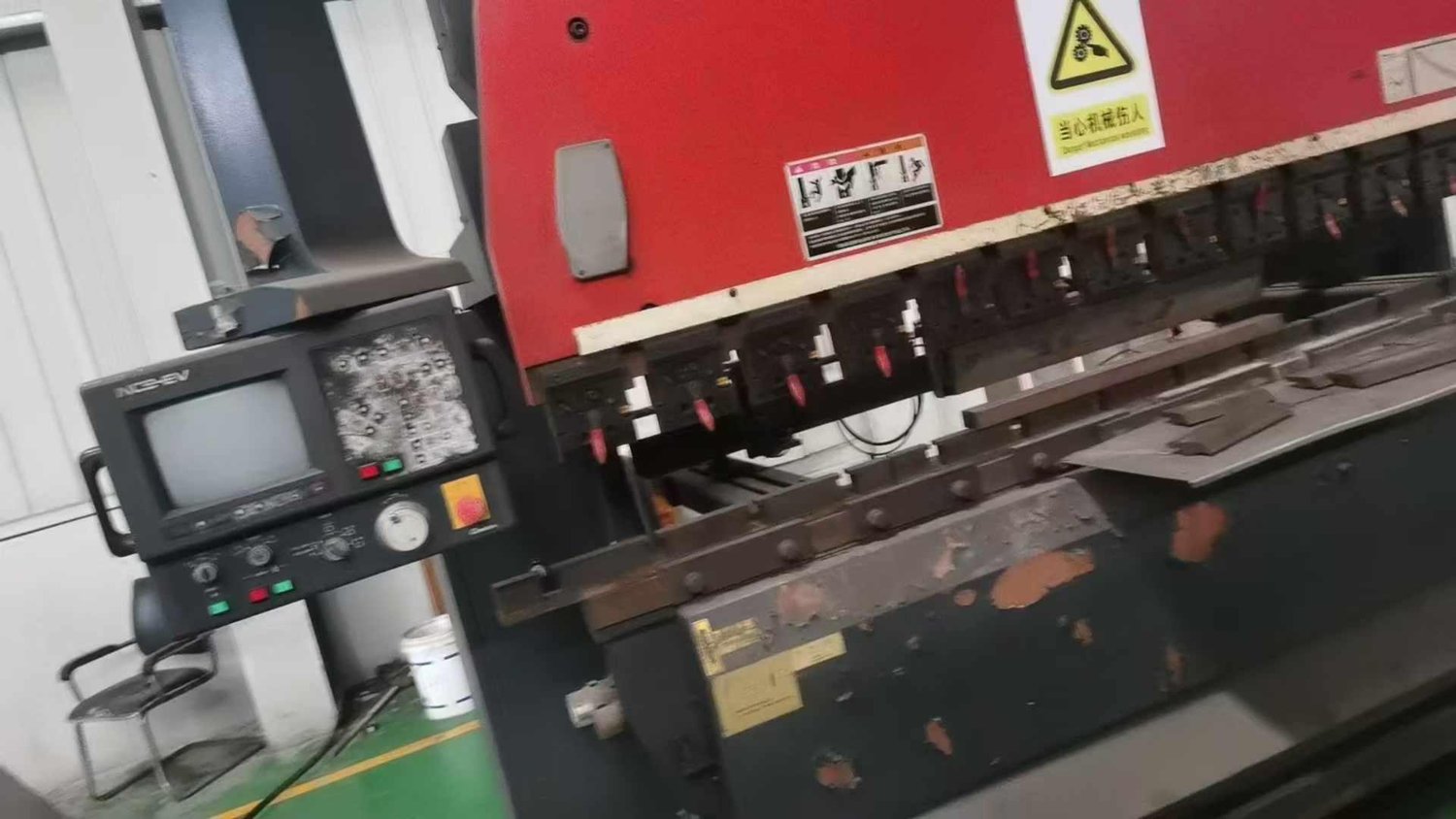 CNC bending machine
