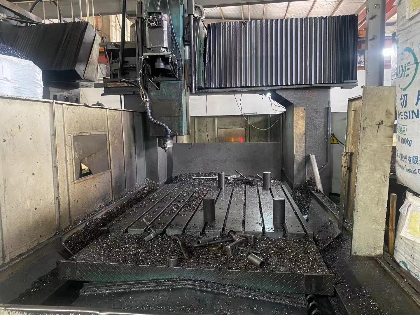 CNC gantry milling machine