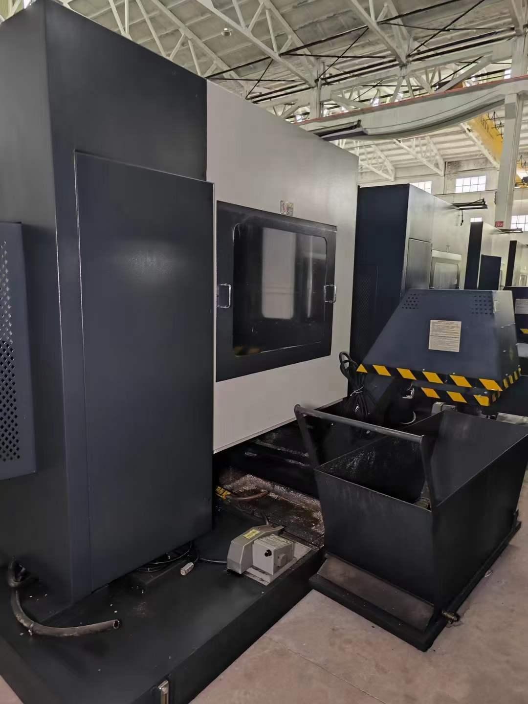 Vertical machining center