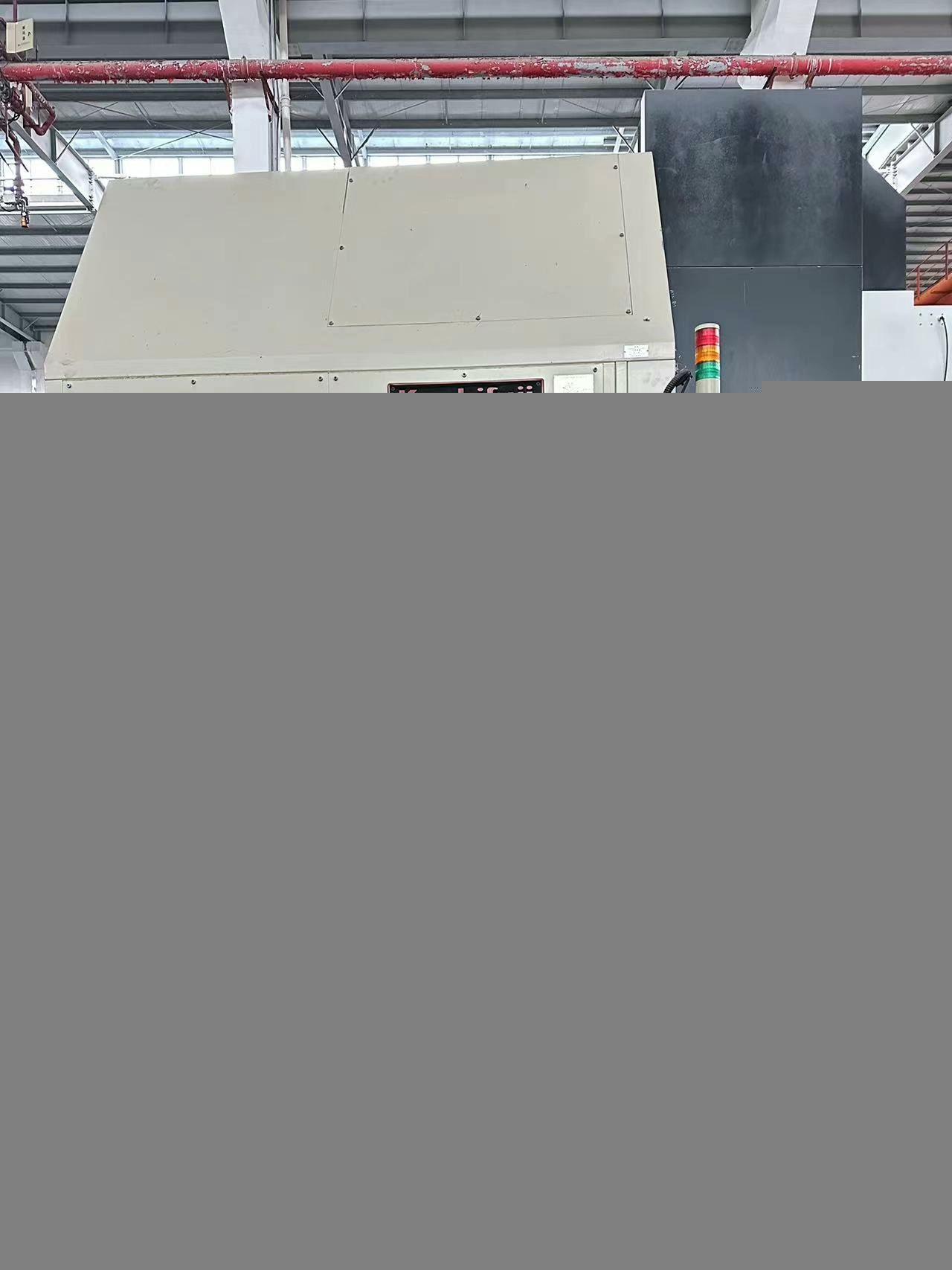 Gear hobbing machine