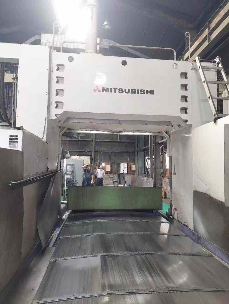 Gantry machining center