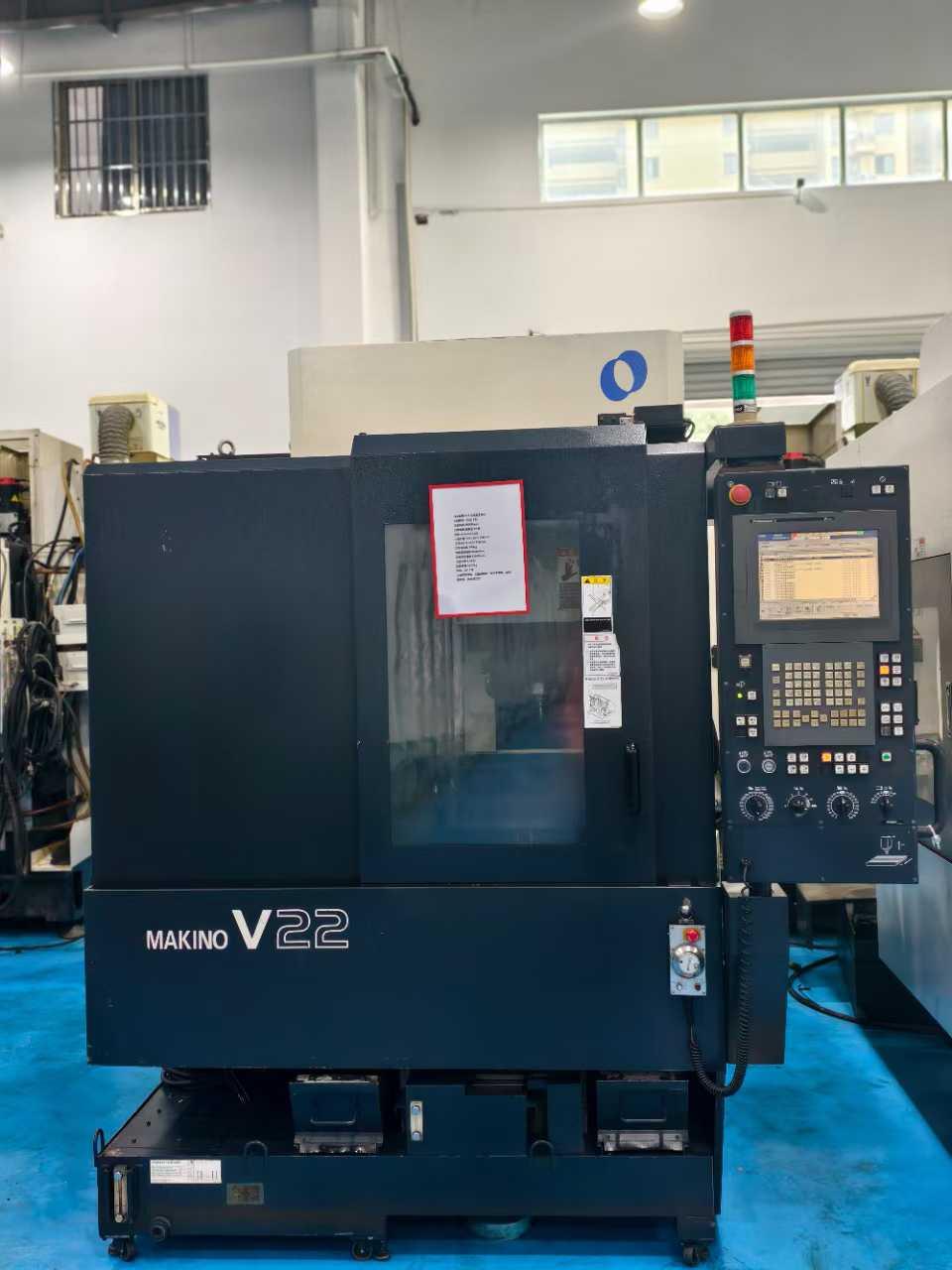 Vertical machining center