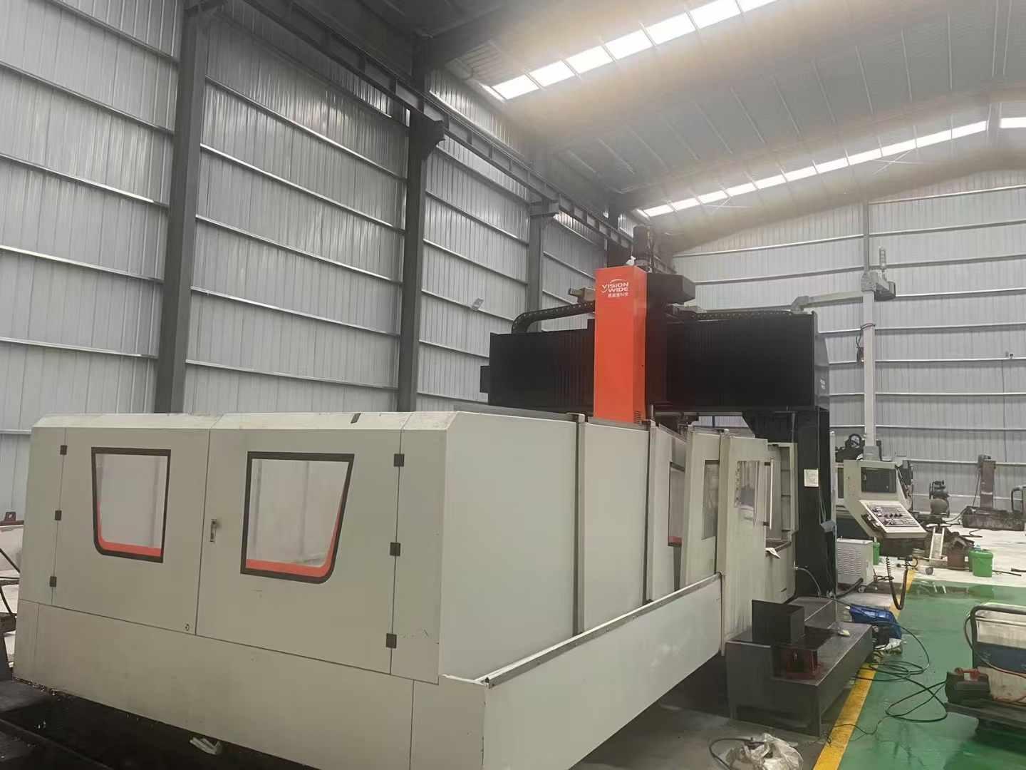Gantry machining center
