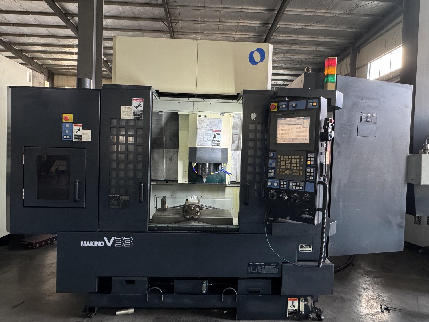 Vertical machining center