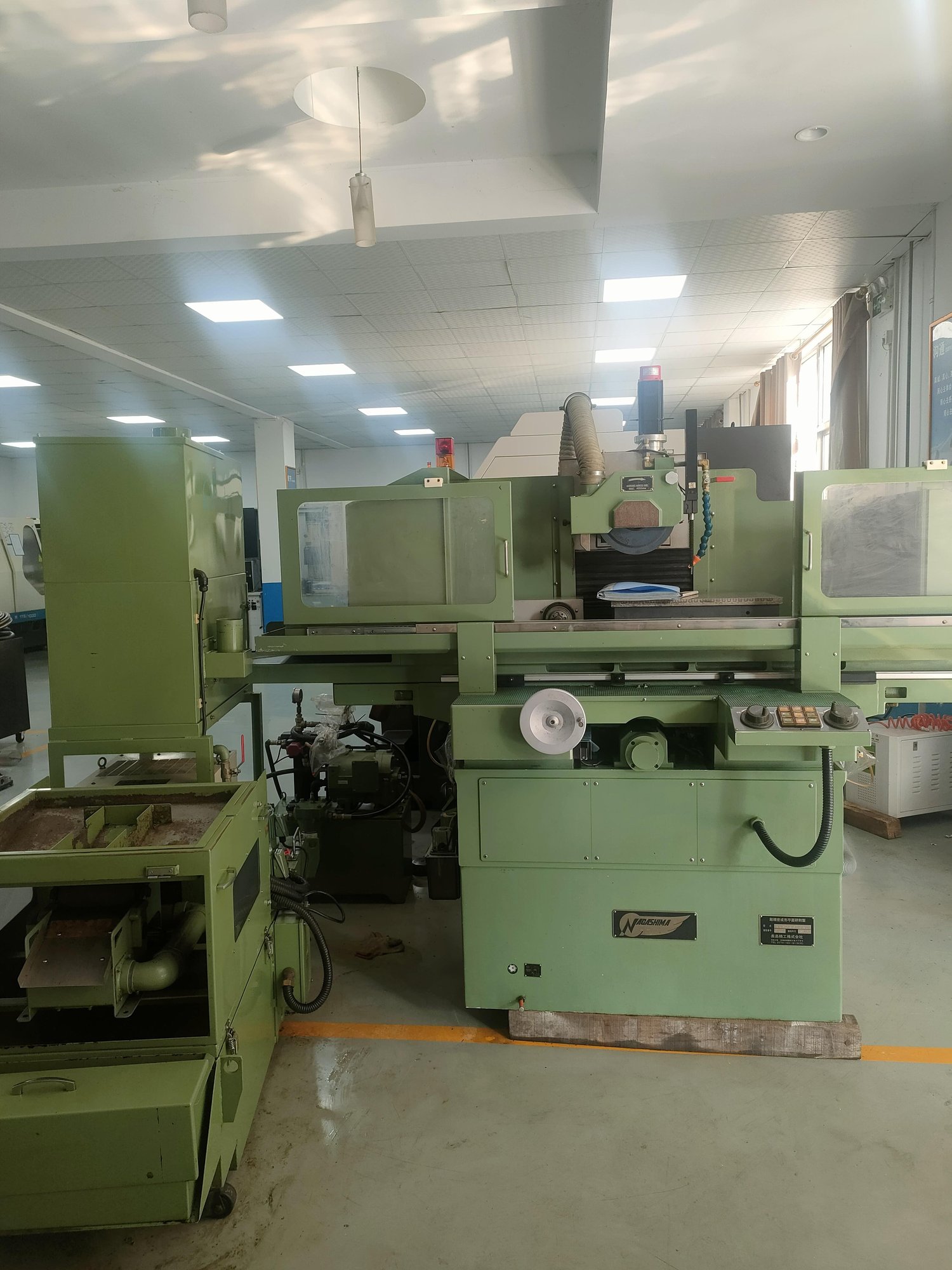 Surface grinder 