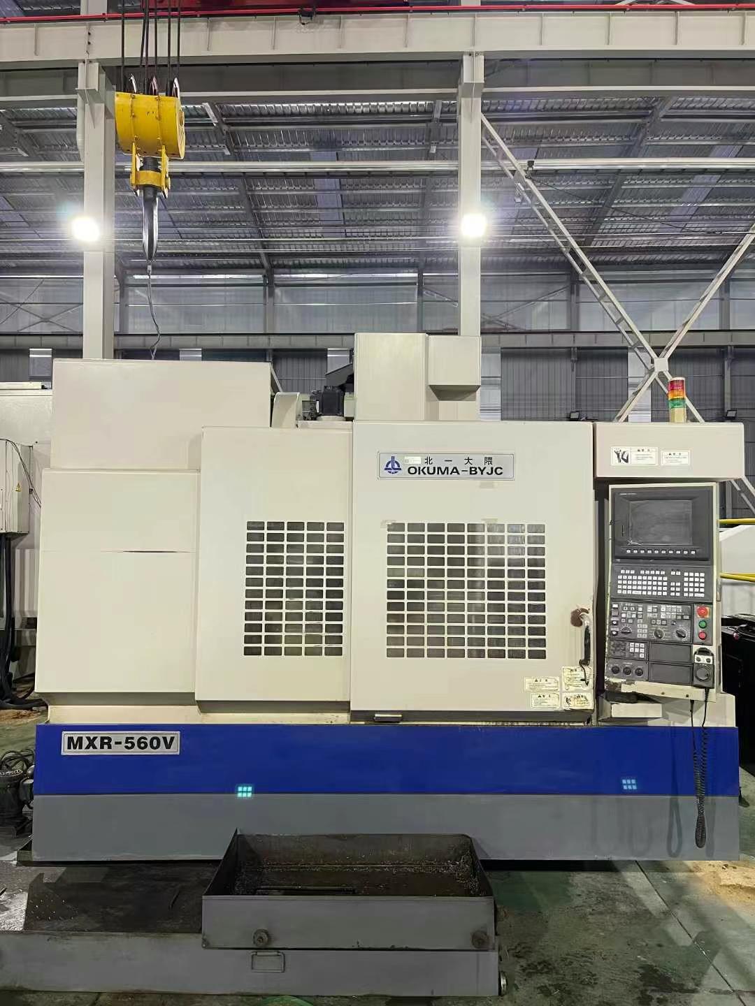 Vertical machining center