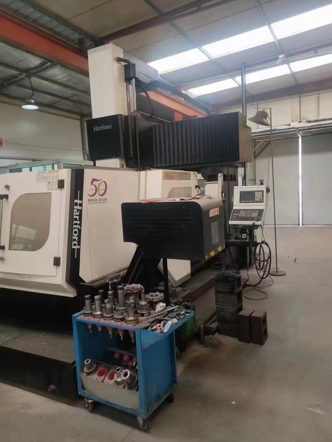 CNC gantry milling machine