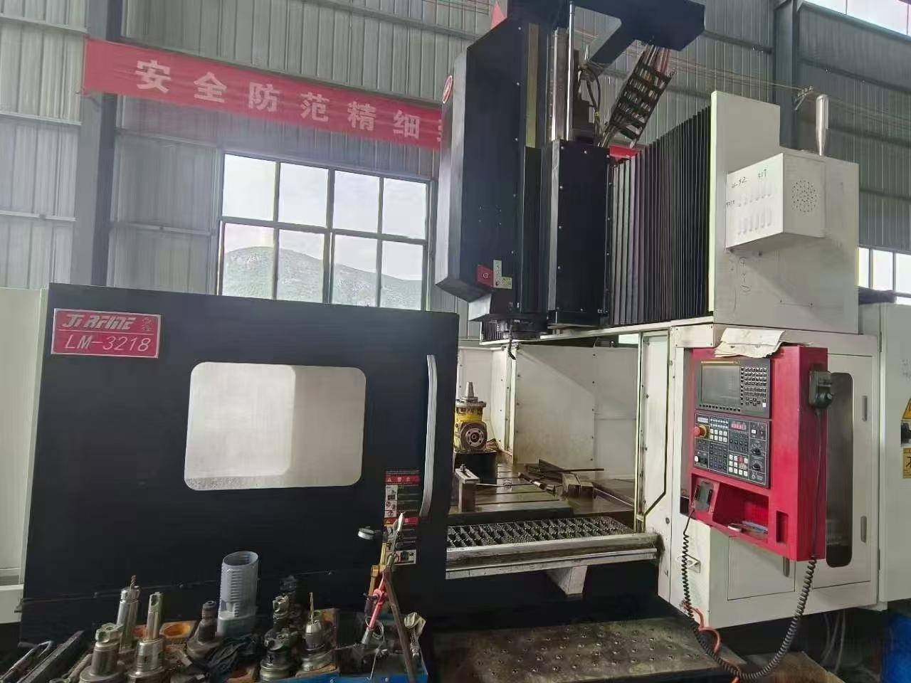 Gantry machining center