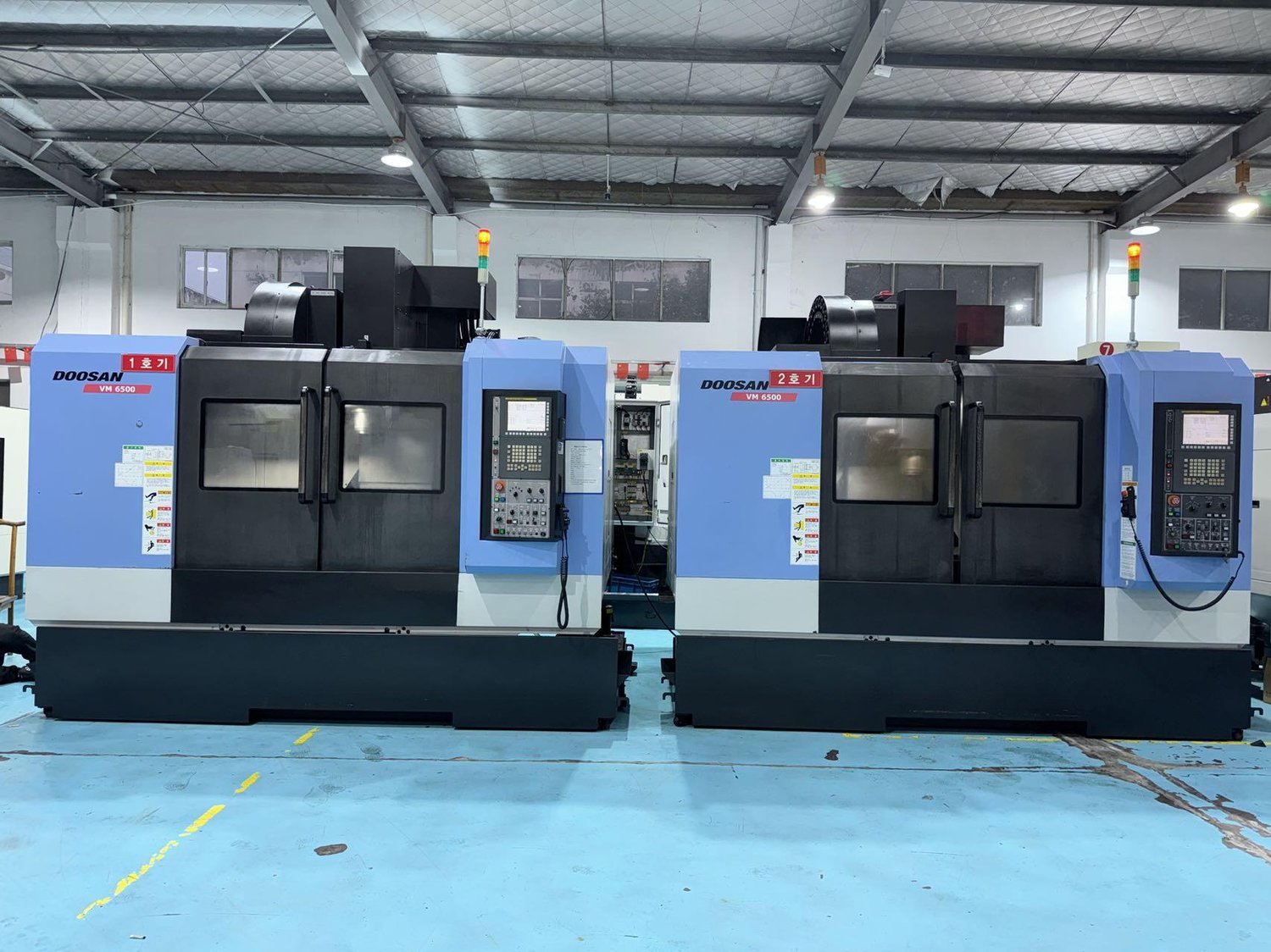 Vertical machining center