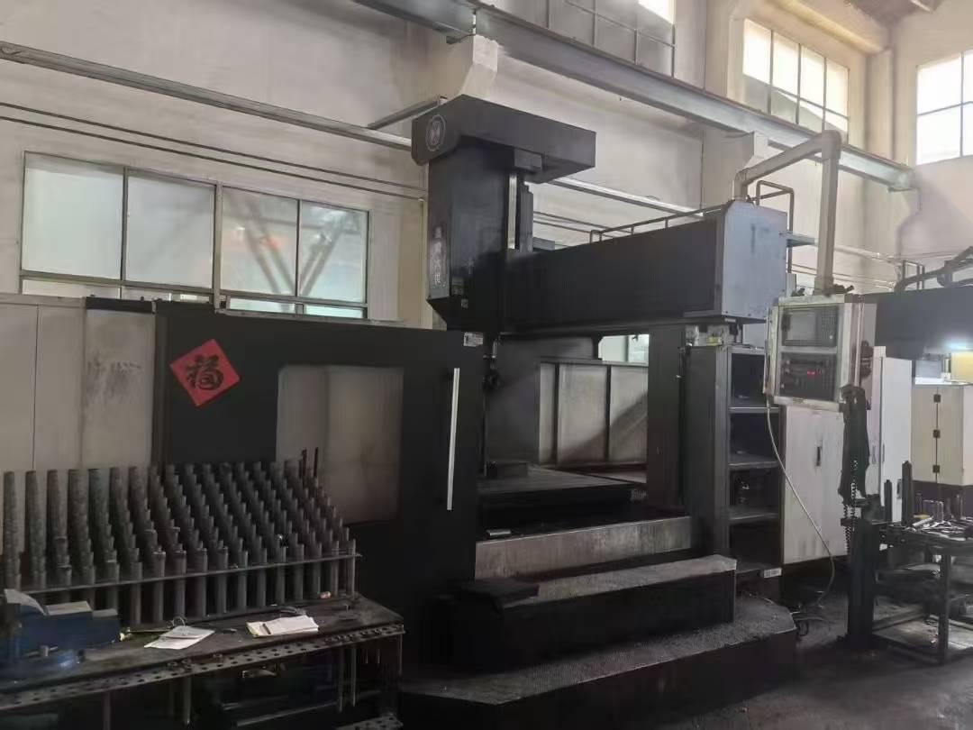 CNC gantry milling machine