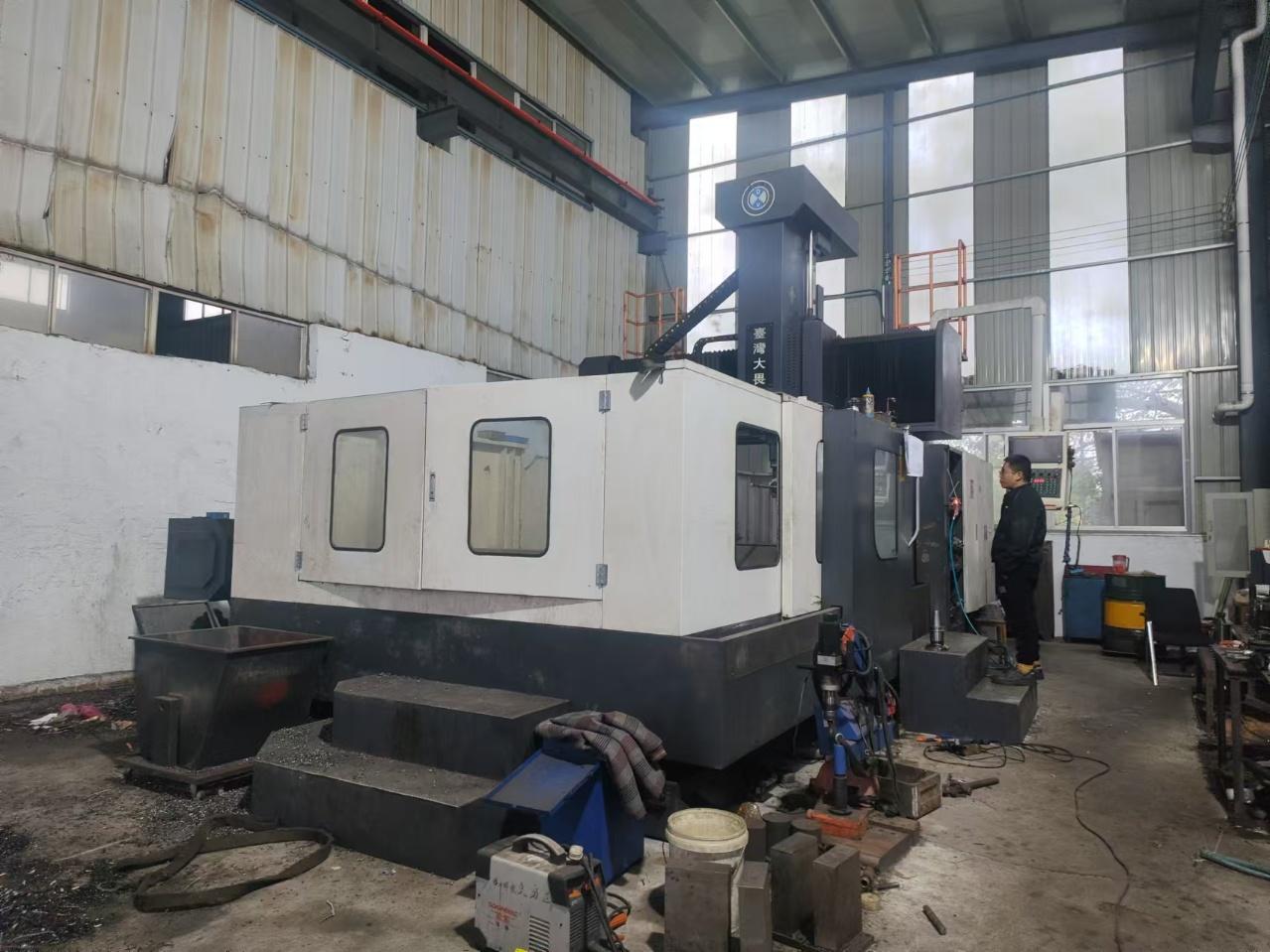 CNC gantry milling machine