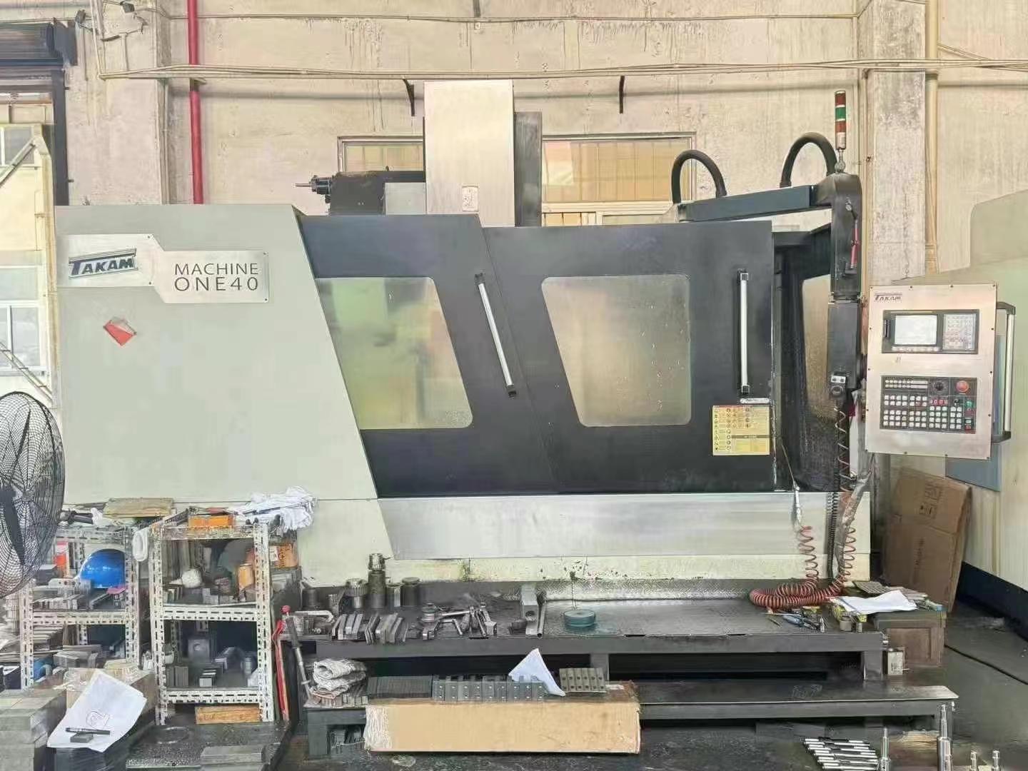 Vertical machining center