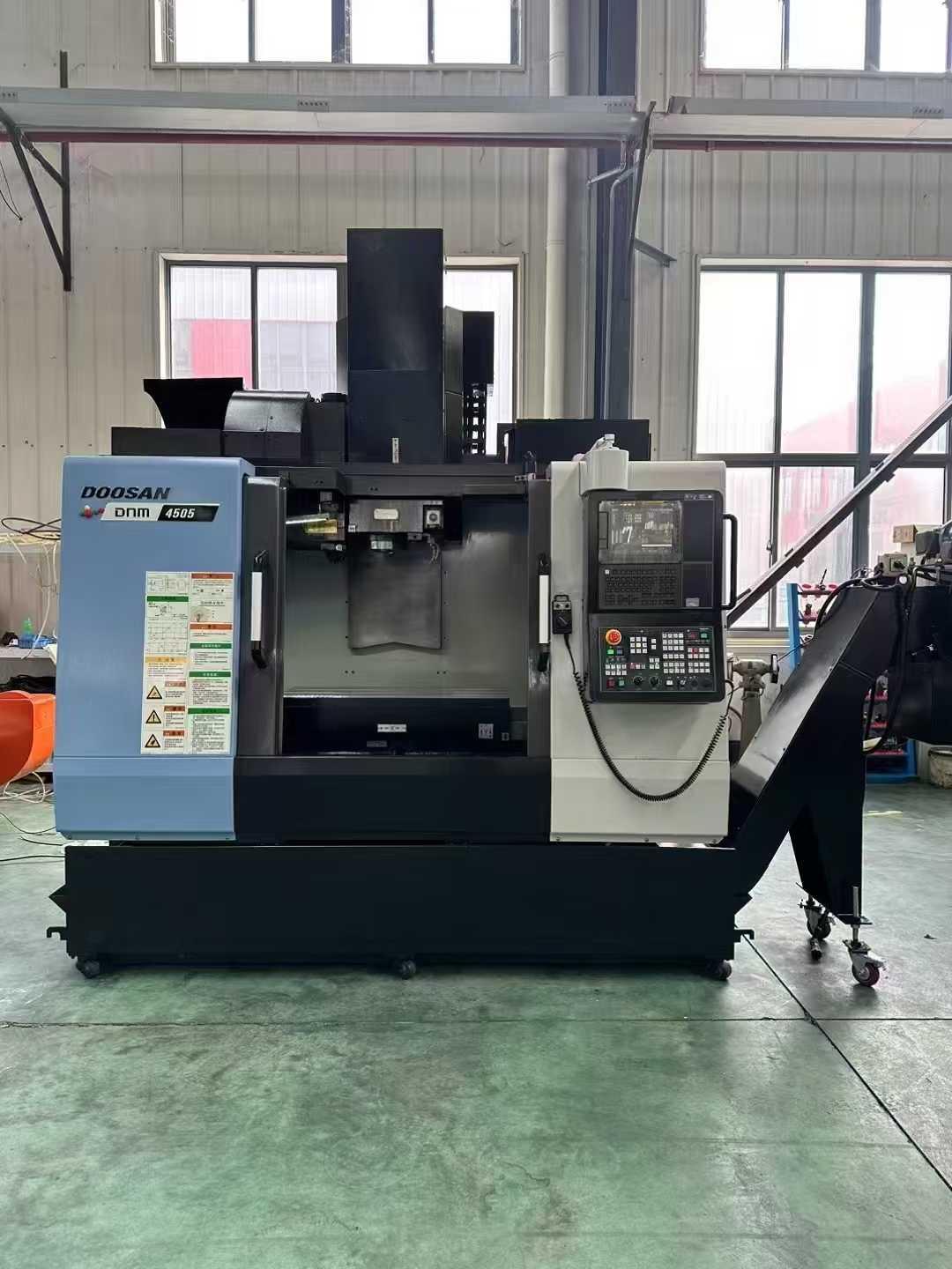 Vertical machining center